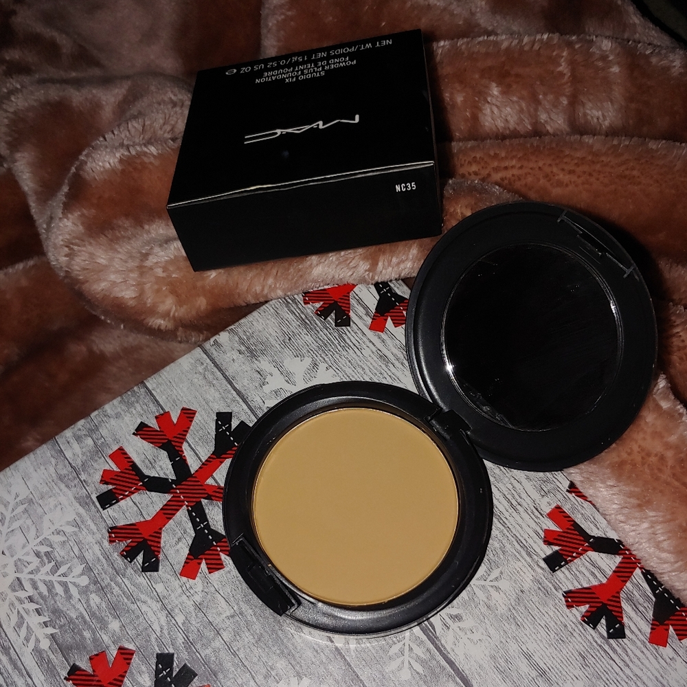 ❗ New Mac Studio Fix Powder + Foundation NC35 ❗